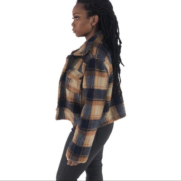 NWT Blue and Brown Plaid Button Up Sherpa Coat - Picture 2 of 5